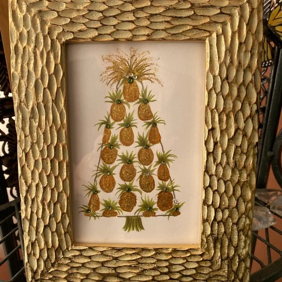 Gold Pineapple Art in Textured Frame - Picture 6 of 10